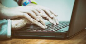 Fracture numérique : 14 propositions pour lutter contre l’exclusion des seniors