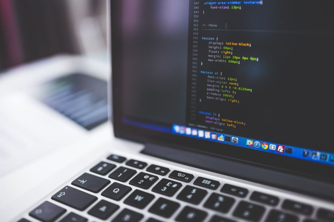 Python reste le langage le plus populaire auprès des développeurs