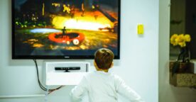 Les enfants pauvres passeraient deux heures de plus par jour devant un écran que les enfants riches