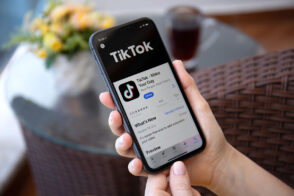 TikTok est l’application la plus téléchargée de 2020 devant Facebook et WhatsApp