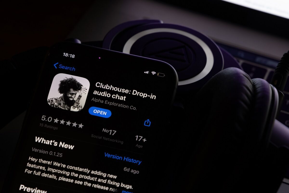 Clubhouse audio chat application