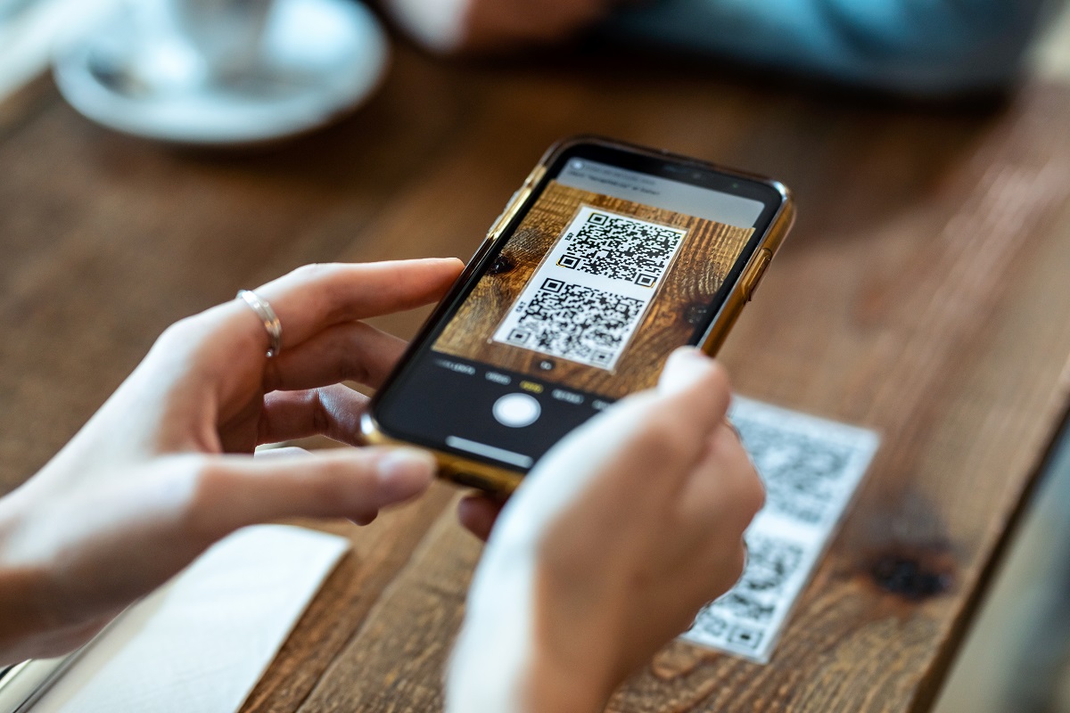 qr code reader from image iphone