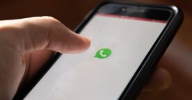 Messages vocaux sur WhatsApp : lecture accélérée, mode mains-libres, écouter sans être vu…
