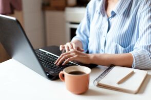 Travailler avec un freelance : avantages et inconvénients pour les TPE et PME