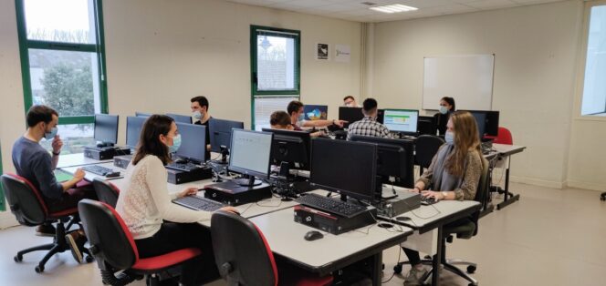 Campus-ESPRIT-Industries-Salle Info