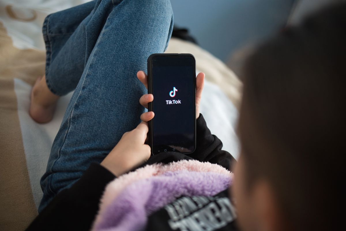 Jeune TikTok