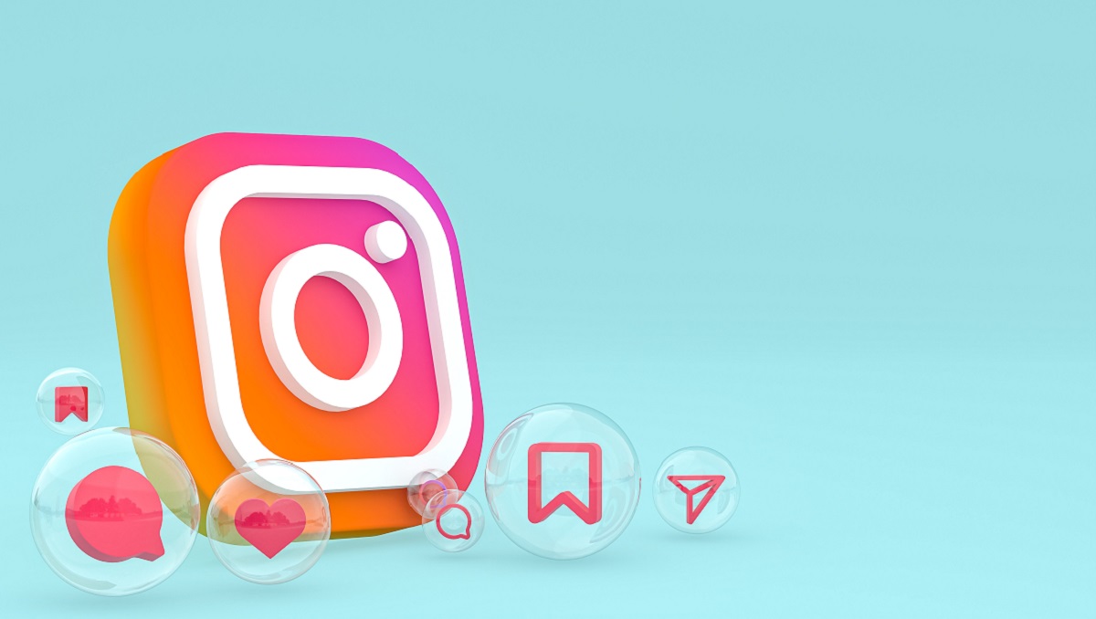 Instagram icon on screen smartphone or mobile and instagram reac