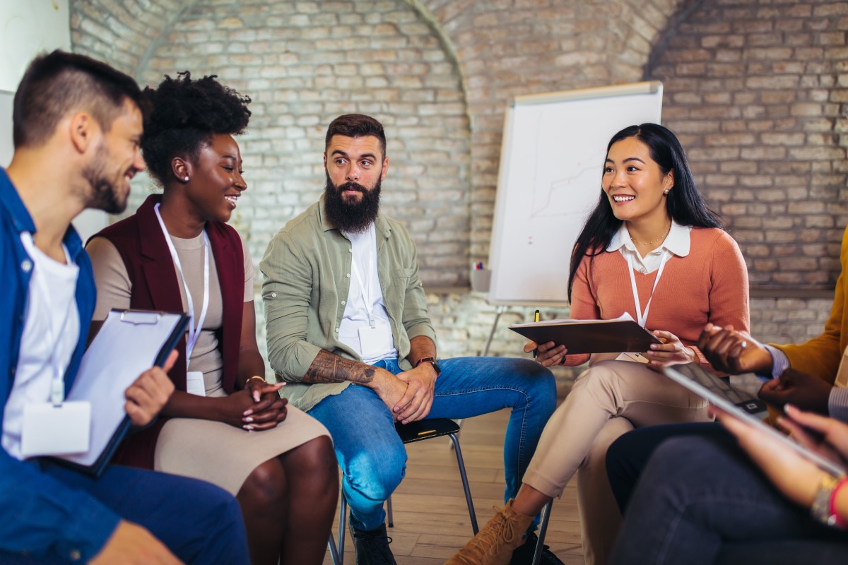 importance-creer-reseau-local-reussir-projet-professionnel-efap-lille