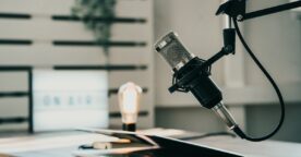 Le podcast, un format qui captive les auditeurs autant qu’il séduit les marques
