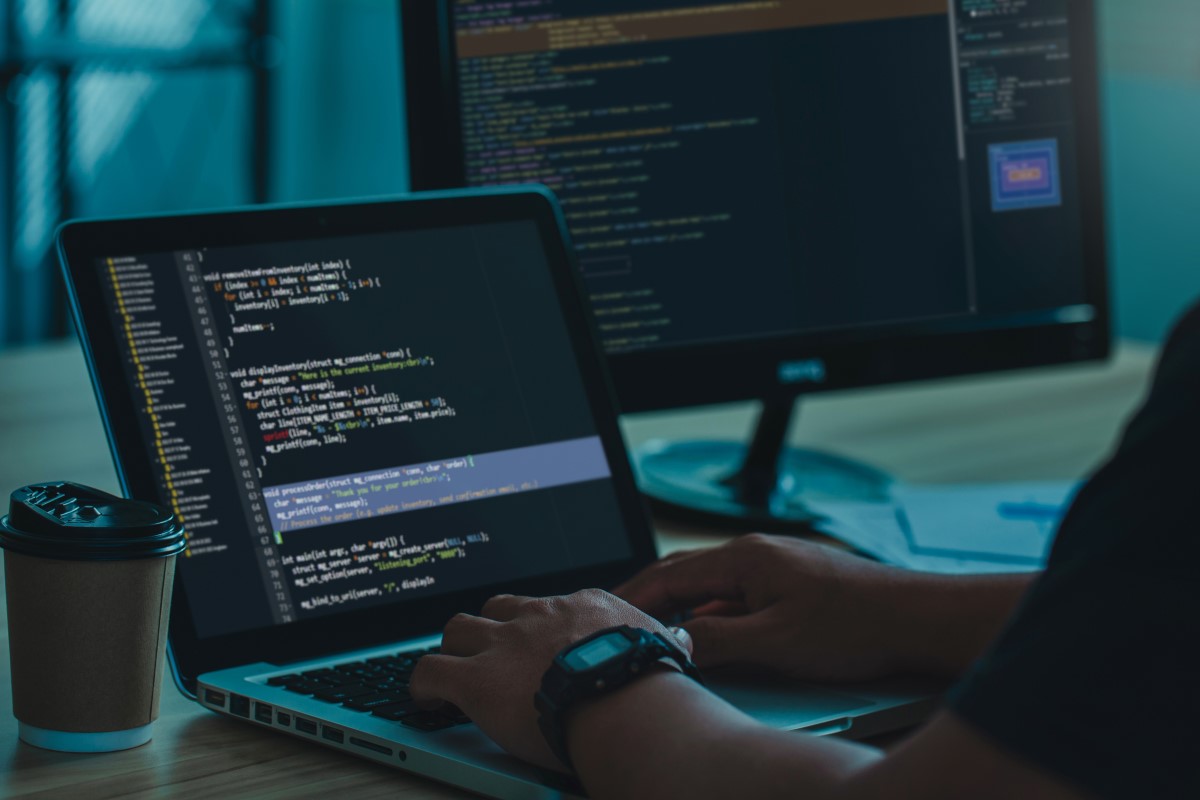 developpeur-automaticien-orange-bank-metier-complet-au-dela-developpement-web-dsp