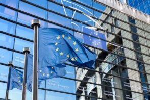 Le Parlement européen adopte l’IA Act : quelles sont les prochaines étapes ?