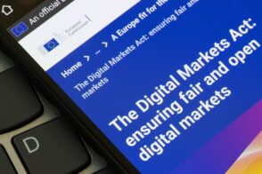 DMA : Pourquoi l’UE ouvre une enquête visant Google, Meta et Apple ?