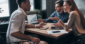 Comment l’IA redéfinit les métiers de la communication à l’ère de ChatGPT et Midjourney