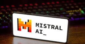 Mistral AI lance Small 3 : un nouveau modèle plus léger en réponse à DeepSeek