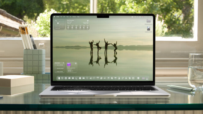Apple-WWDC25-macOS-Tahoe-26-lifestyle-02-250609_big.jpg.large_2x