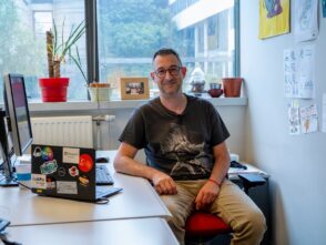 Apprendre, transmettre, questionner : le quotidien d’un ingénieur de recherche en cybersécurité à l’Inria