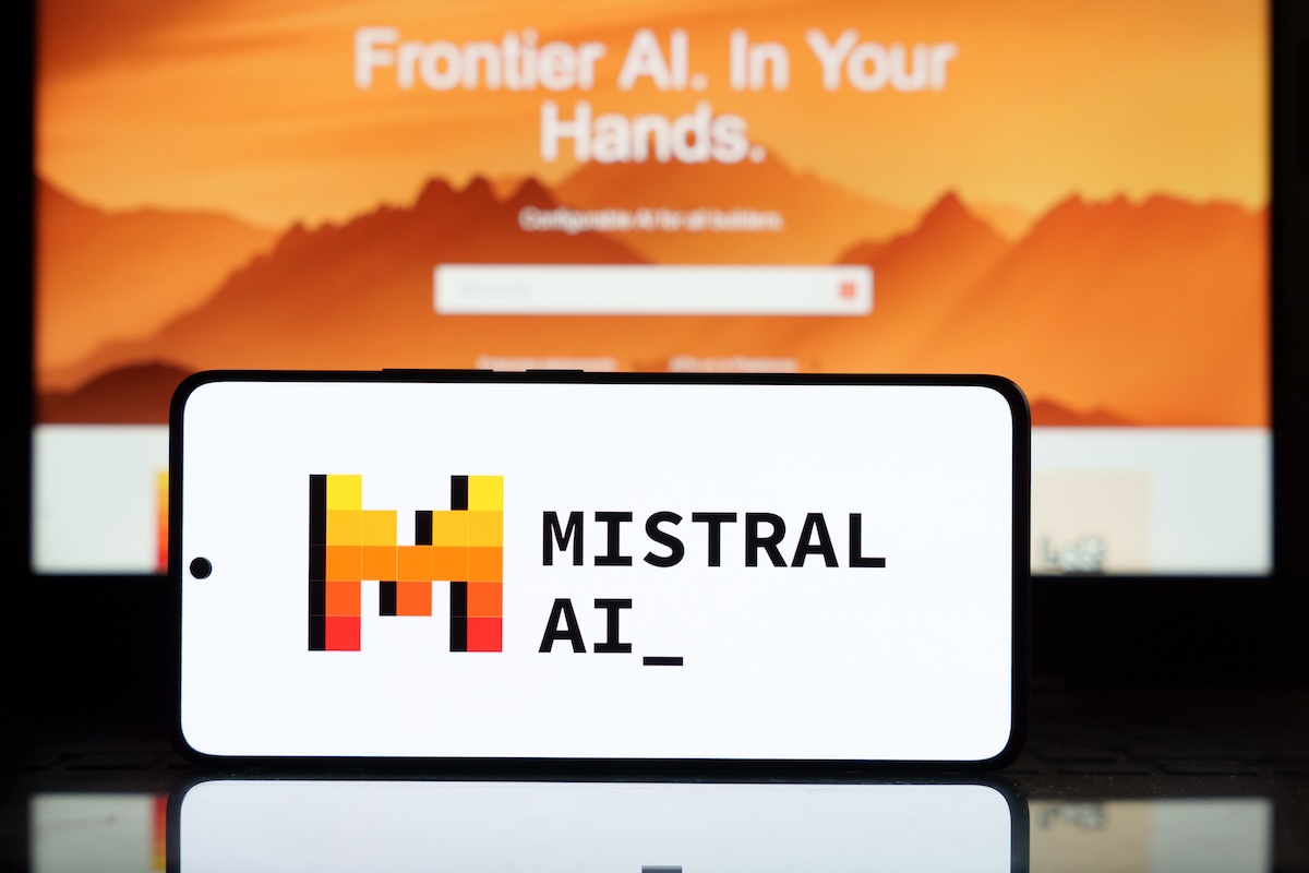 Julio 2025: Mistral AI lanza Voxtral y incorpora razonamiento avanzado en su asistente conversacional