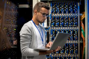 5 formations pour devenir technicien systèmes et réseaux