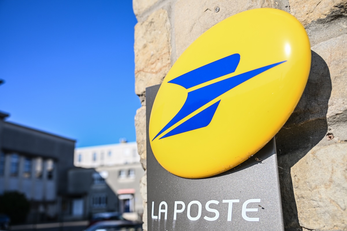 poste-suspend-envoi-colis-etats-unis-douane