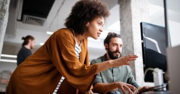 Mixité dans le numérique : pourquoi les entreprises ont un rôle essentiel à jouer, et comment y parvenir