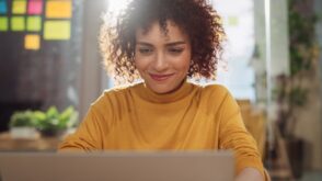 5 formations pour devenir chargé de communication