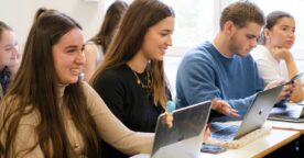 Comment la beauty tech réinvente les métiers du marketing digital à l&rsquo;ère de l&rsquo;IA