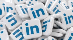 LinkedIn lance les posts collaboratifs : comment ça marche