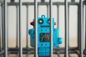 Jugé à risque, le modèle Astra d’OpenAI voit sa sortie repoussée