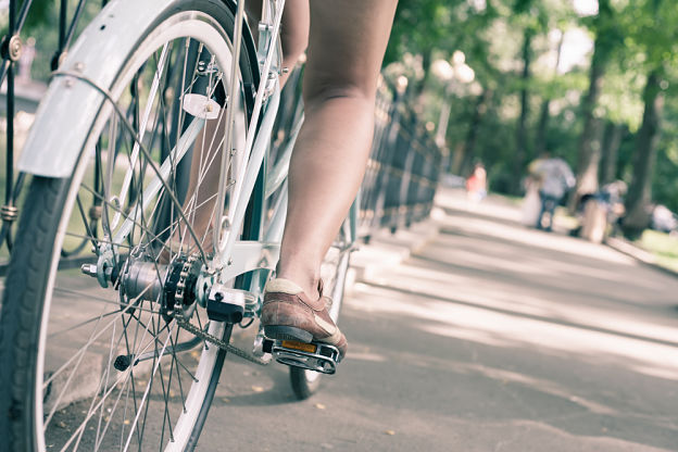 Le gouvernement veut inciter les entreprises à indemniser les salariés roulant à vélo