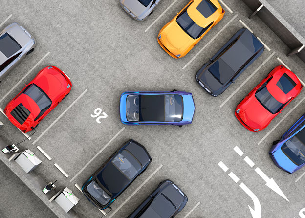 Voiture bashing : bientôt des voitures auto-verbalisantes à Paris ?