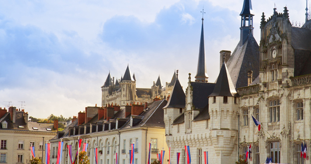 Jobs d'été en Centre-Val de Loire : les 10 métiers qui recrutent