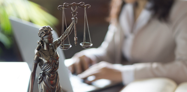 Paris : les métiers du droit recrutent