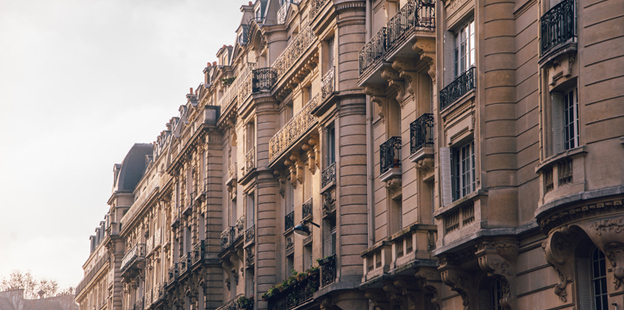 Immobilier de bureaux : Paris, devenue trop chère, relance le marché de la banlieue