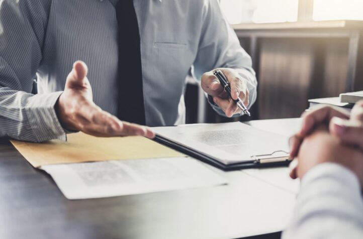 Les salariés n'en peuvent plus des petits chefs en entreprise !