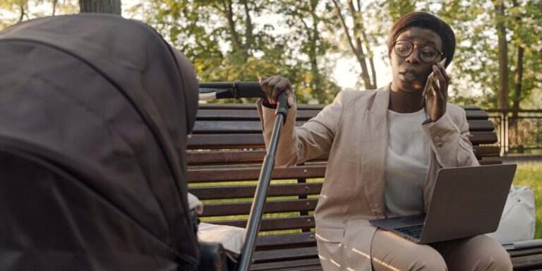 Baisse de la natalité : plus on a un poste à responsabilité, moins on fait d'enfants !