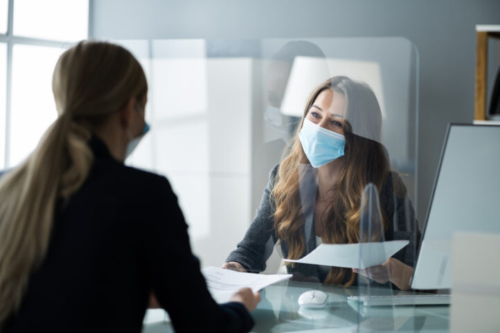 Conseiller banque-assurance : les 10 soft skills qui comptent pour postuler