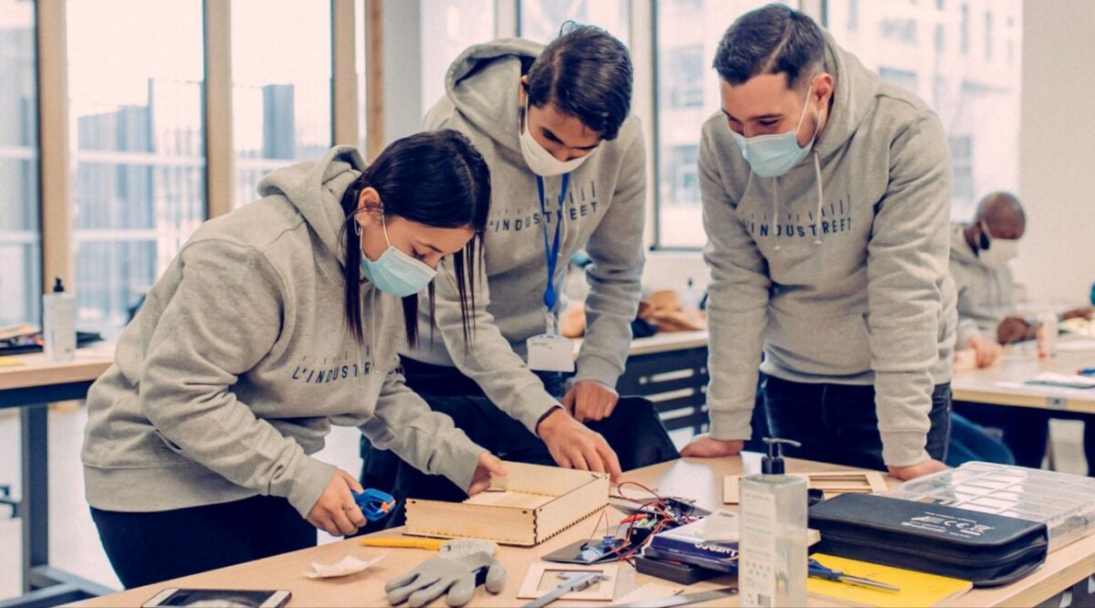 Apprendre un métier d’avenir par la pratique, c’est gratuit à L’Industreet !