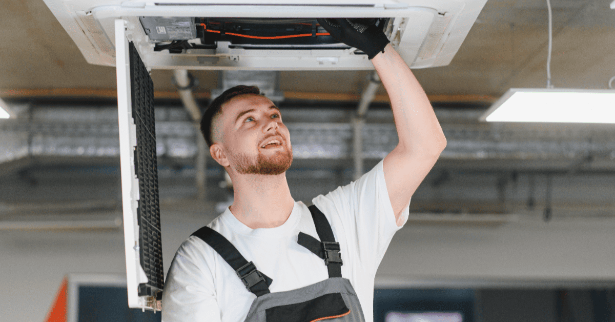 Technicien de maintenance : nos conseils pour préparer et réussir votre entretien d'embauche