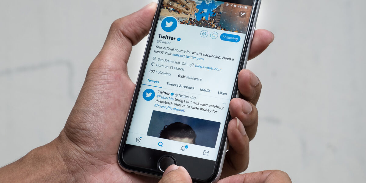 Annoncer son licenciement sur les réseaux sociaux : le meilleur moyen de vite rebondir ?