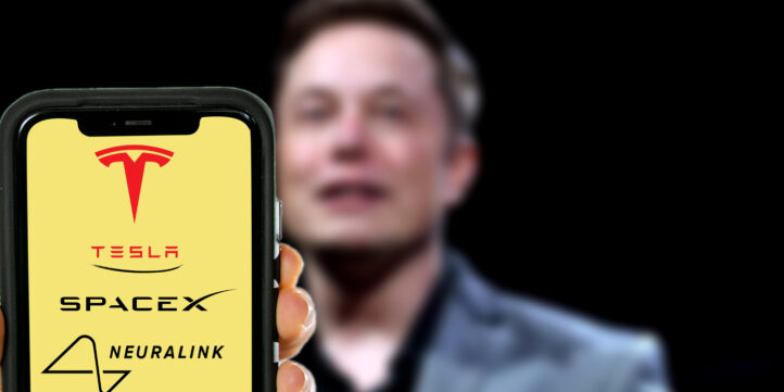 Elon Musk prédit la fin du travail à cause de l'IA, des spécialistes du sujet le recadrent sèchement