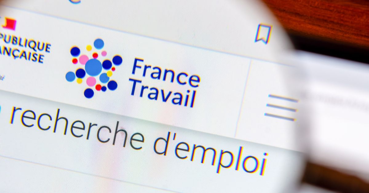 Vers un délai de carence plus long après un licenciement ou une rupture conventionnelle ?