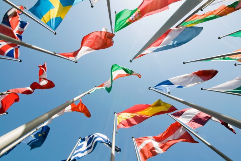 Augmenter le Smic, ça marche ? Ces pays européens ont essayé