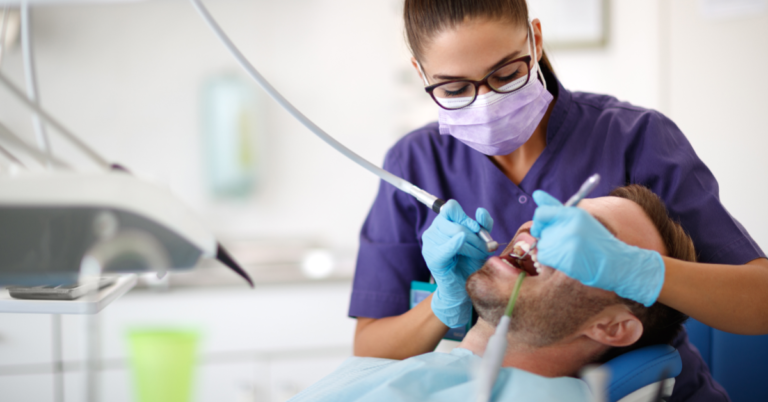 Quelles différences entre un dentiste et un orthodontiste ?