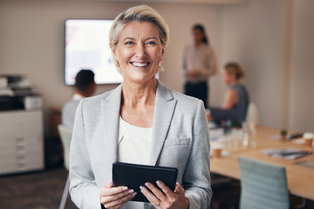 Reconversion professionnelle à 50 ans : conseils et exemples