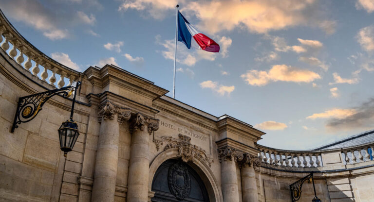 Budget 2026 : François Bayrou propose de supprimer deux jours fériés