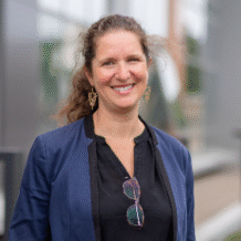 Béatrice, Compliance Officer chez IMA