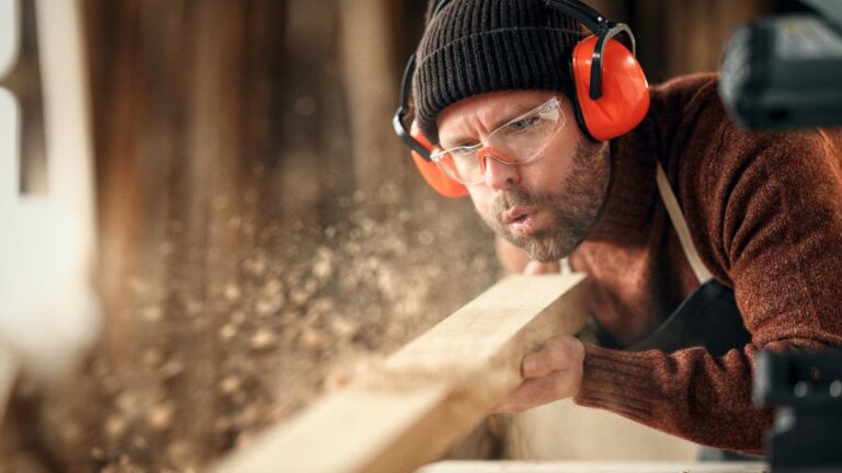 7 métiers du bois qui recrutent et qui rapportent