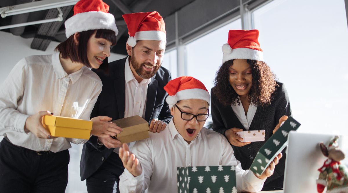 Votre cadeau de Secret Santa est nul ? Ces salariés ont vécu bien pire !