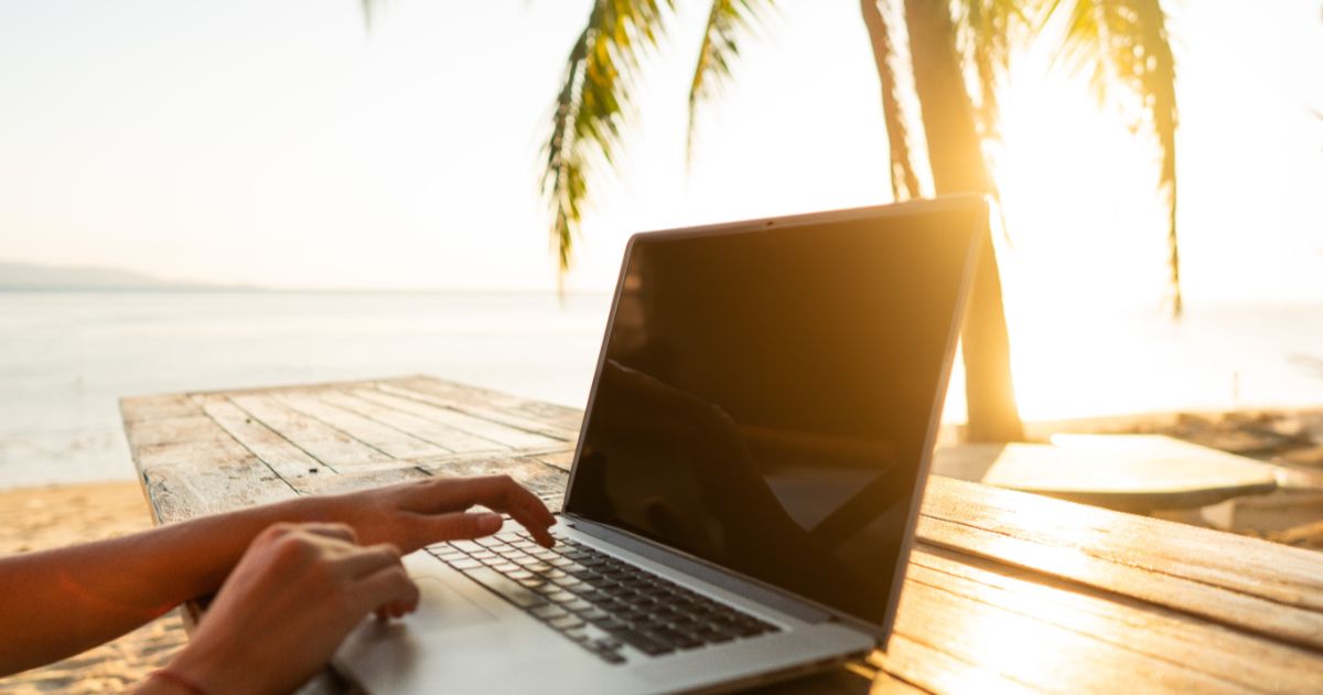 Julia nous raconte comment elle a réussi à tout quitter pour vivre sous les tropiques !
