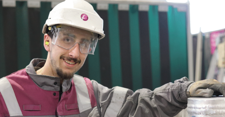 Dorian, chaudronnier chez FIVES : « C’est un métier d’avenir, on aura toujours besoin d’un humain pour contrôler les machines »